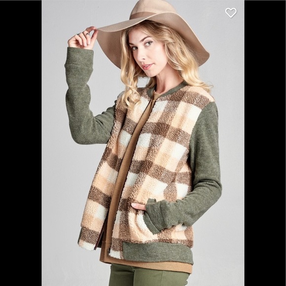 1 left❤️2 for $40❤️gingham Sherpa bomber jacket - Picture 3 of 10